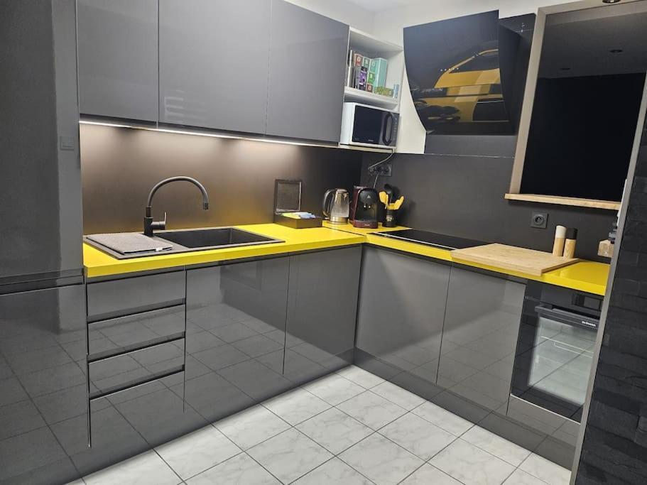 Appartement Cluses Bagian luar foto